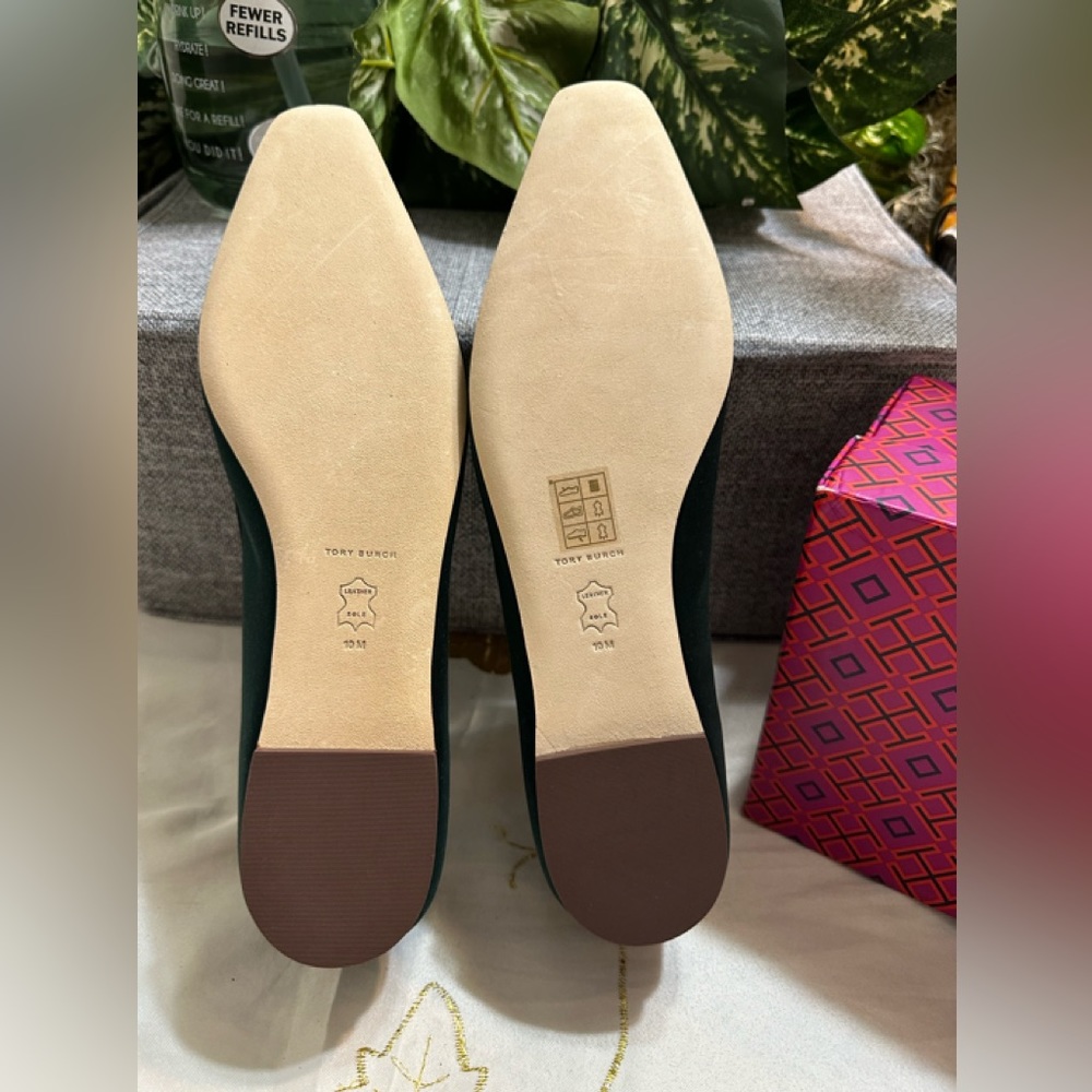 NWT Tory Burch Satin Pom Pom Smoking Loafers in Emerald Green, Brand New in box - Picture 10 of 13